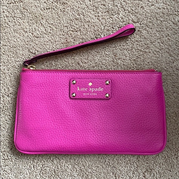 Kate Spade Wristlet - Picture 1 of 2